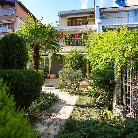 Private Summer Close To The Black Sea Nesebar